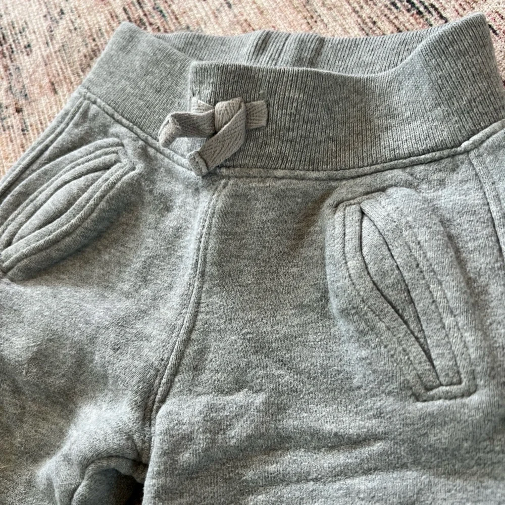 GAP Gray Sweatpants Cozy Knit Joggers
